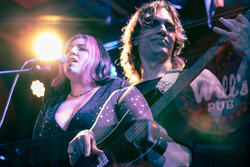 Holly Pocket live in Orlando. Photo by @em._on._tour